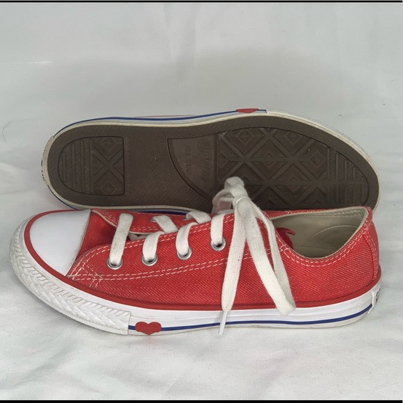 Chuck Taylor All-Star- "Love your feet" - Youth Size 1 - Picture 8 of 8